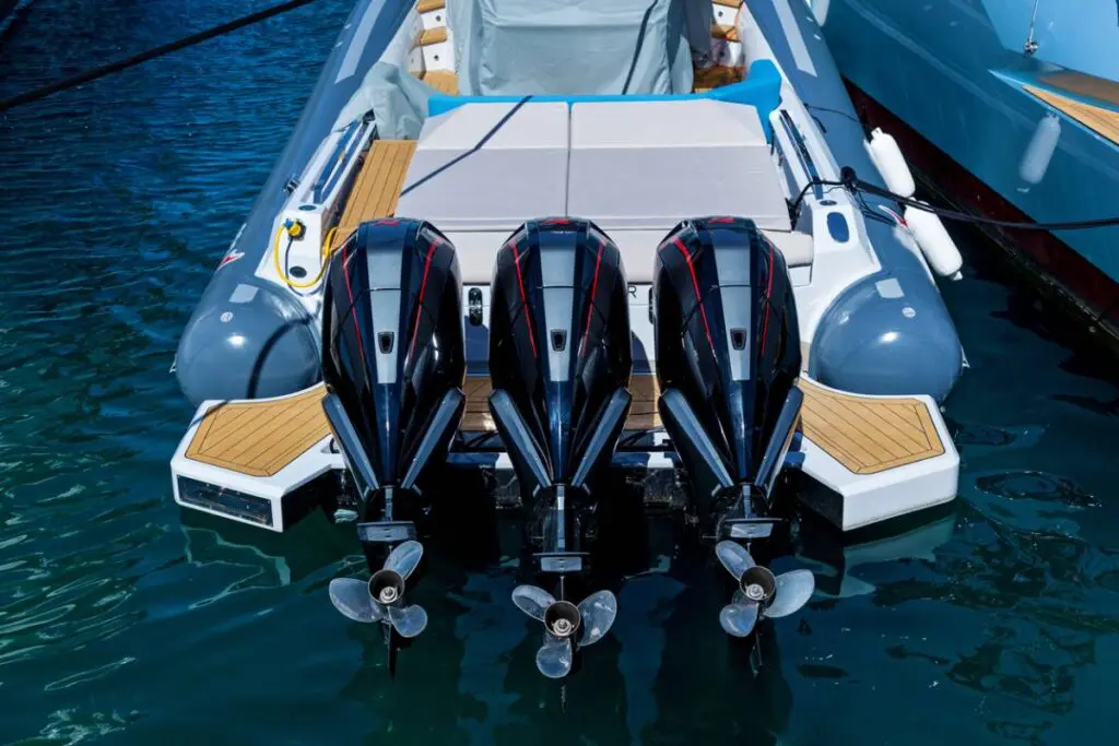 Agence M Com Marseille Marine Equipement France Moteur Hors Bord Bateau